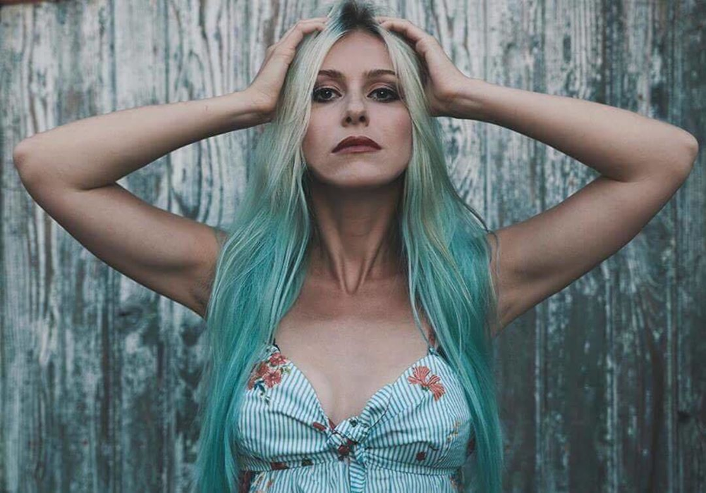 Imagini intime cu Ester Peony, câștigătoarea Eurovision România 2019, făcute publice