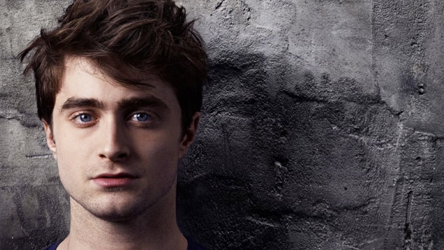 L-au legat cu funie si scotch de o bara si l-au lasat acolo! Motivul pentru care Daniel Radcliffe a patit asta!