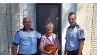 Poliţiştii au găsit o geantă pe marginea drumului! Când s-au uitat în ea nu le-a venit să creadă ochilor ce era înăuntru