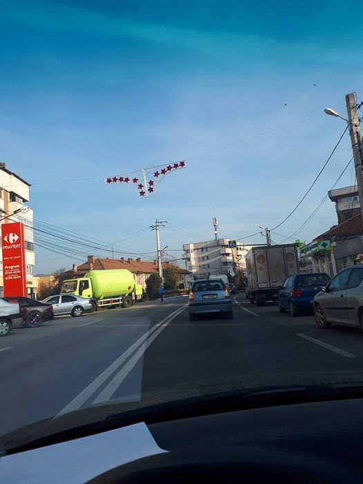 Decoraţiunile din Filiaşi stârnesc controverse
