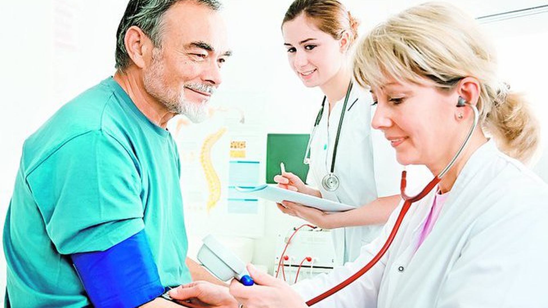 N-ai luat rezidentiatul? Poti fi ajutor de medic