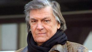 Scene ireale cu Florin Piersic în cadrul unui eveniment organizat la Cluj. Actorul s-a luat de un bețiv care i-a întrerupt discursul