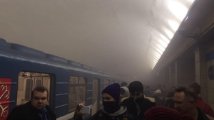Martorii povestesc ce s-a întâmplat în metroul din Sankt Petersburg. ”Am simţit un miros puternic”