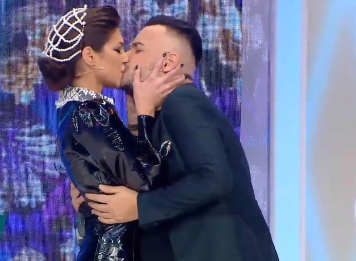 Cristina Ich, sărut pasional cu Răzvan Ciobanu: „Ce buze moi ai!”