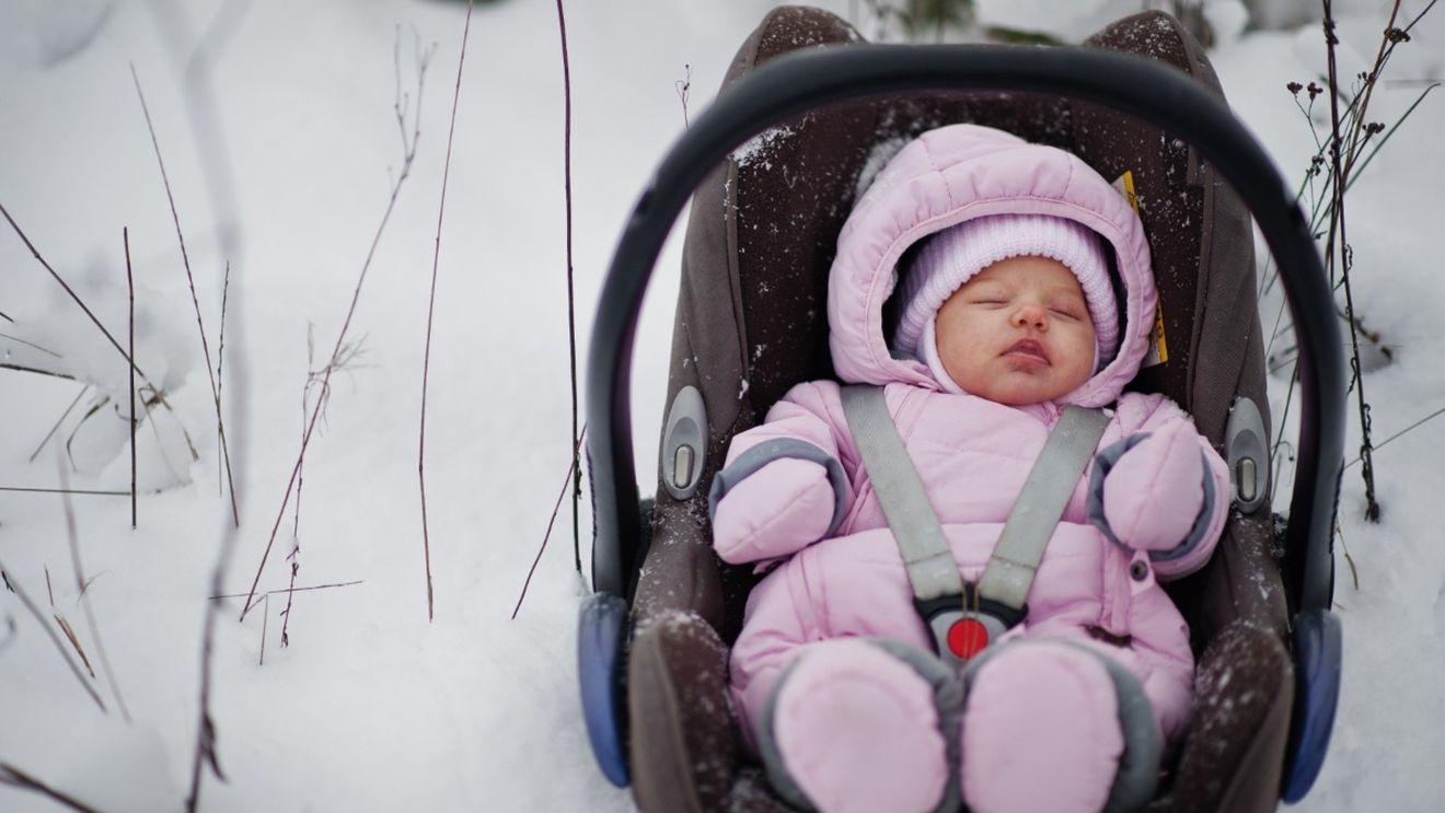 De ce dorm copiii nordicilor afară iarna. Fac asta chiar și la -20 de grade Celsius