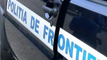 Un algerian a fost prins in timp ce incerca sa iasa din tara ascuns in portbagajul unei masini