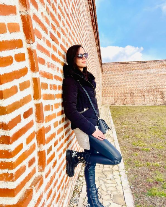 Livia Graur, de la Prima TV, infectată cu Omicron. “Nici măcar baie nu fac fără mască!” Cum se simte prezentatoarea știrilor Focus