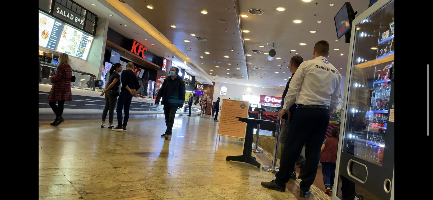 Octavian Strunilă și Leonid Doni s-au întâlnit în Mall, la o cafea, dar și cu un contract de semnat
