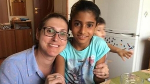 Avocatul asistenţilor maternali ai Sorinei atacă dur familia adoptivă. Mesajul emoționant al fetiței