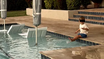 Tragedie in familia unei faimoase influencerițe! Fiul ei în vârstă de 3 ani a murit după un accident la piscină