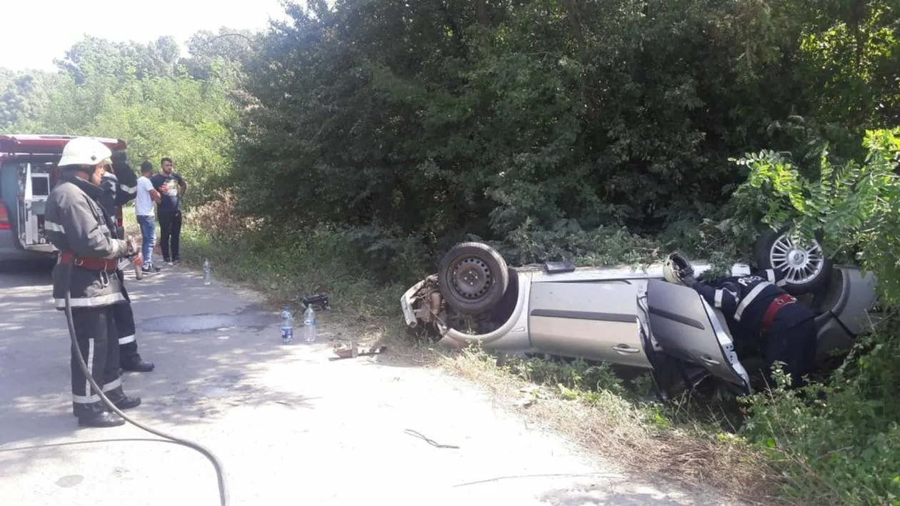 Patru frați din Dâmbovița, implicați într-un accident grav! Mezinul de 8 ani este în comă