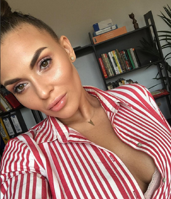 S-a despărţit de iubit, dar acum alt bărbat o face fericită! Bat clopote de nuntă pentru Oana Radu: „M-a cerut!”