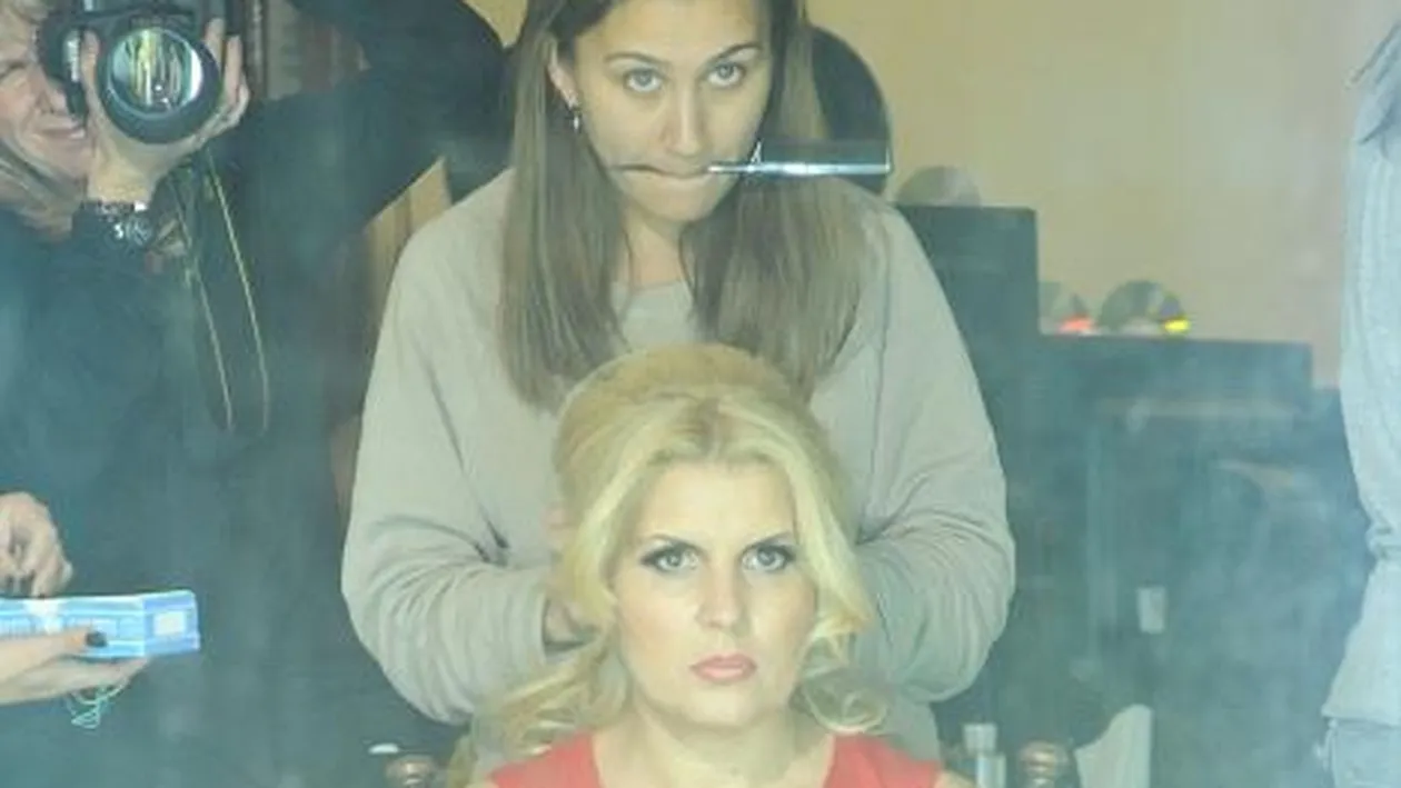 Cele mai sexy femei politiciene pornesc la atac! Vezi care care sunt noile dive din Parlament