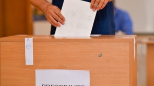 Rezultate parțiale oficiale după turul 1 al alegerilor: George Simion 40,16%, Nicușor Dan 20,67%, Crin Antonescu 20,62%