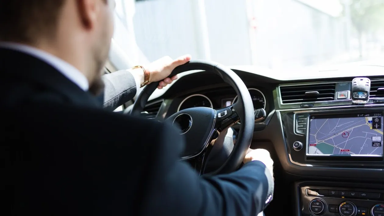 Suma pe care trebuie să o scoată șoferii în plus din buzunar pentru benzină și motorină. Cu cât s-au scumpit în două zile