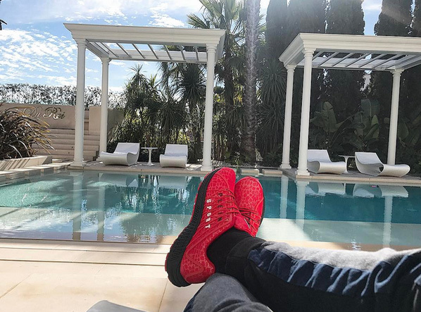Imagini fabuloase cu cea mai nouă proprietate a designerului Philipp Plein. Castel de 27.000.000 $ pentru celebrul logodnic al româncei Andreea Sasu!