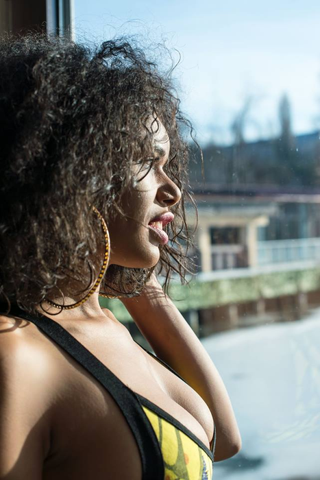 ”Mulatra lui Mazăre” alăptează în public