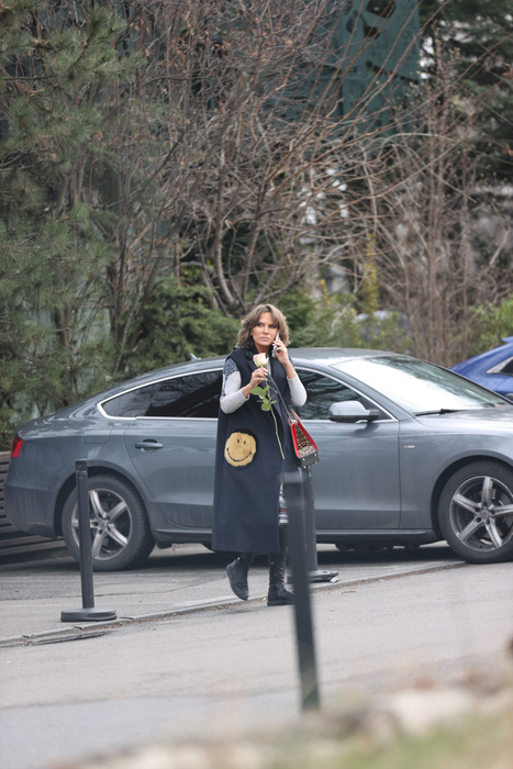 Anna Lesko se uită după prietena ei (Foto: CANCAN.RO)
