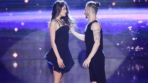 Adevarul despre noua iubita a lui Smiley! Cum a ramas cu buza umflata partenerul ei de la "Romanii au Talent"