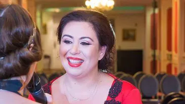 OANA ROMAN a emoţionat pe toată lumea. A fost alături de GABRIEL COTABIŢĂ la nunta artistului şi...