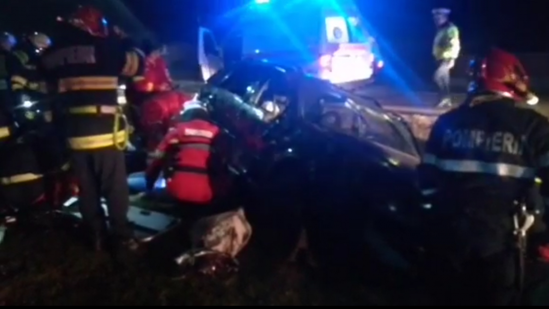 Grav accident de circulație în județul Argeș. Trei victime au fost transportate la spital