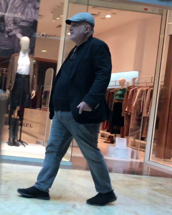 Florin Călinescu s-a relaxat într-un cunoscut mall din Capitală