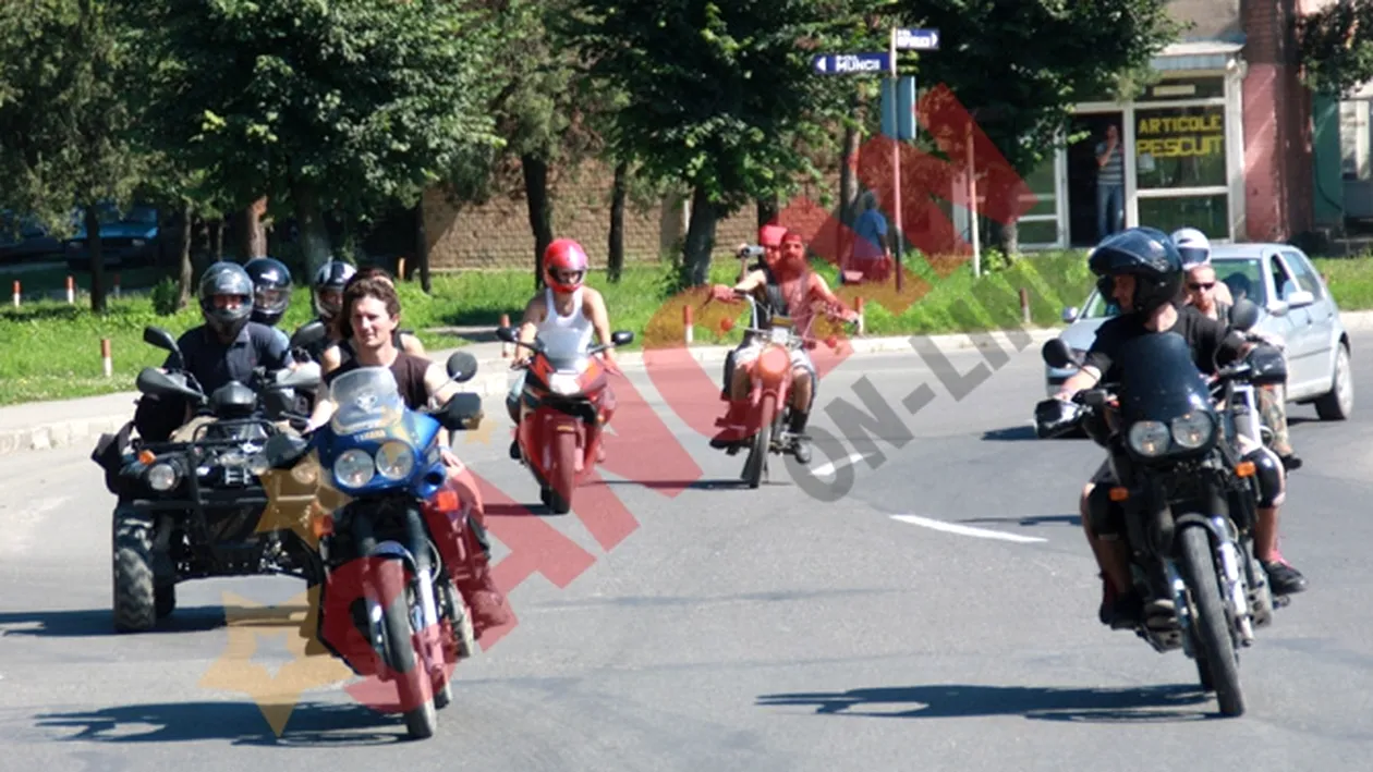 VIDEO Parada de peste 200 de motociclete pe strazile Reşiţei