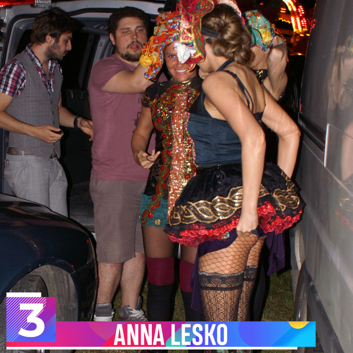 Top 20 bunăciuni din showbiz care au rămas “total descoperite” în locuri publice. Anna Lesko, Gina Pistol sau Anda Adam sunt doar câteva dintre numele sonore