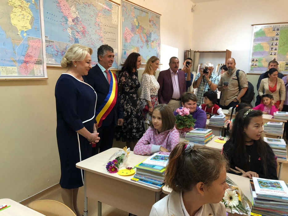 Premierul Viorica Dăncilă, mesaj cu ocazia deschiderii noului an școlar: ”Am credința că România va crește doar dacă educația va crește”