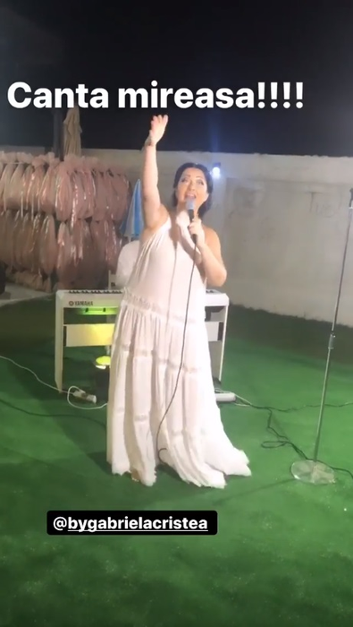 Gabriela Cristea a surprins și cu a doua rochie de mireasă! A îmbrăcat una transparentă și i s-a văzut lenjeria intimă
