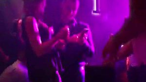 Anamaria Ferentz s-a lasat agatata in club! Vezi cine a convins-o sa-i dea numarul de telefon!