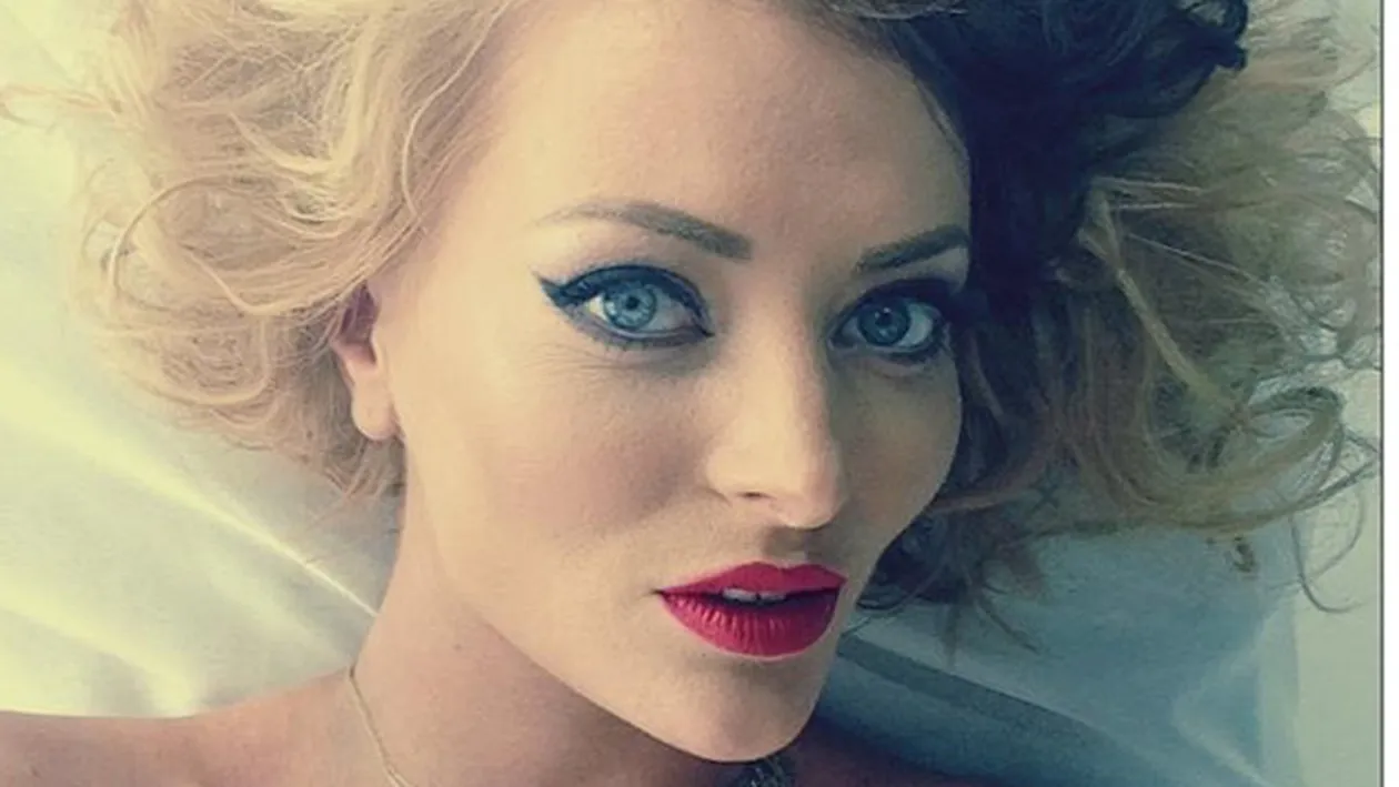 Cel mai mare complex al Deliei! Vezi care parte a corpului ei nu-i place deloc: Mi-e frică să-mi fac operatie