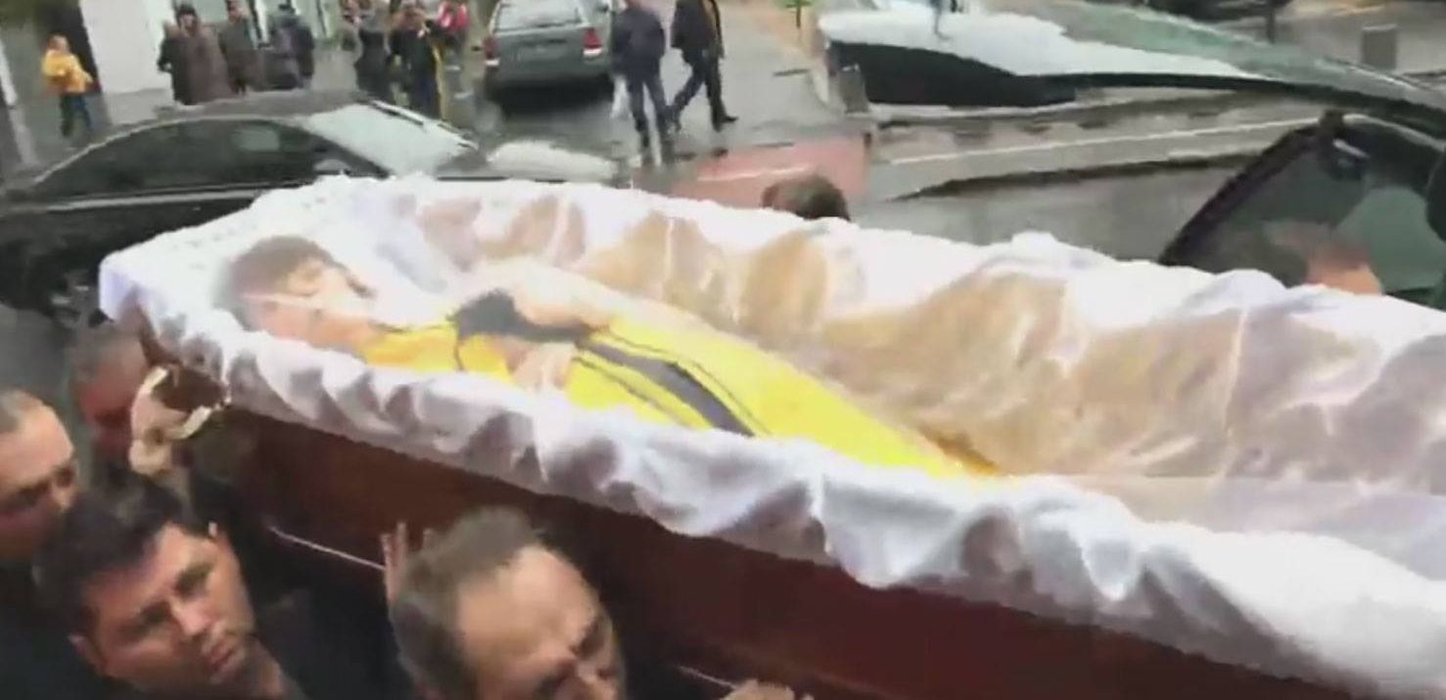 Cutremurător! Cum au îmbrăcat-o vecinele pe Cristina Stamate în sicriu! A apărut la TV cu această ţinută