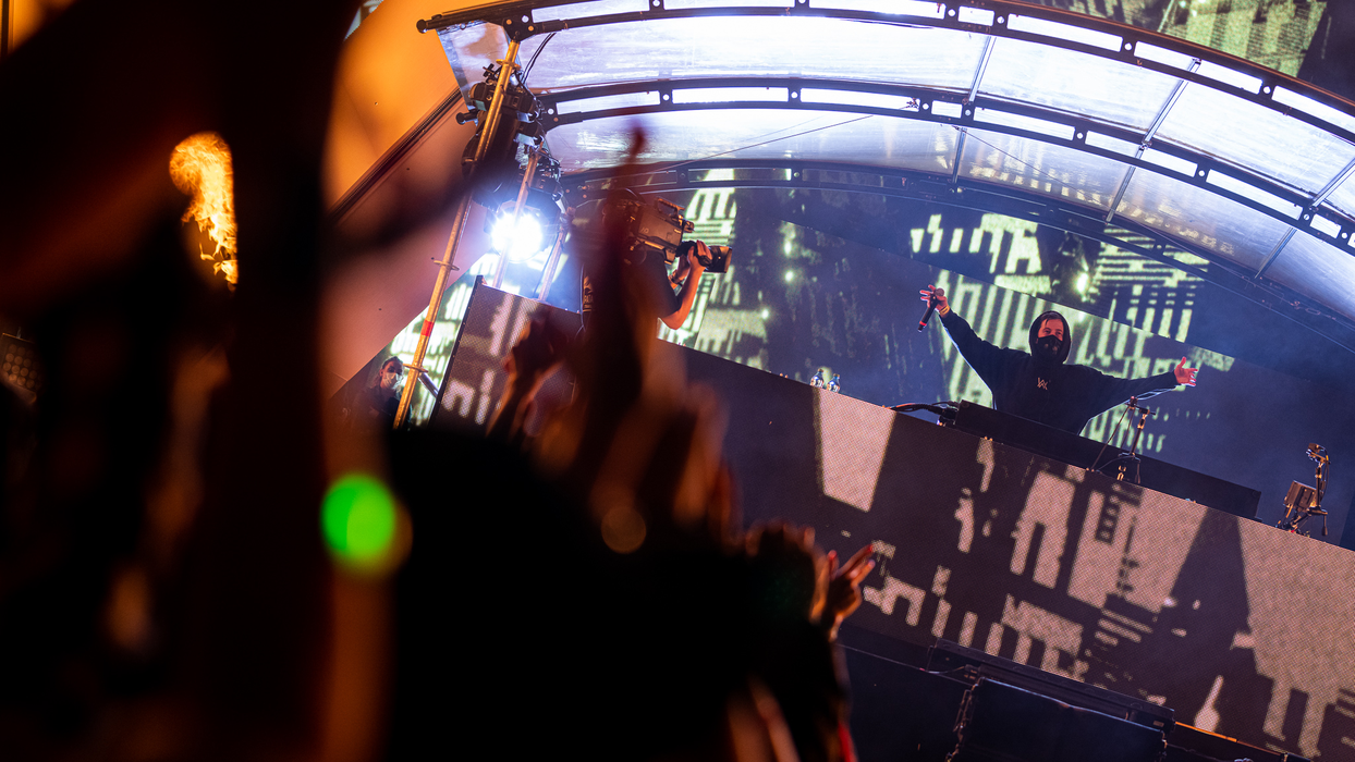 Alan Walker va susține cel mai exclusivist DJ-set în Rave Plane la SAGA Festival 2023
