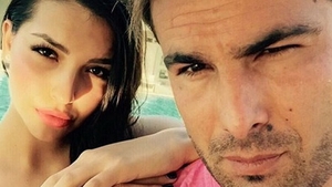 Adrian Mutu, "pierdut" definitiv! Cum a putut sa se pozeze alaturi de iubita lui! Fanii au comentat aprins!