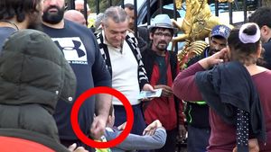 Imagini fabuloase! Câți lei i-a dat Gigi Becali acestui băiețel cu handicap