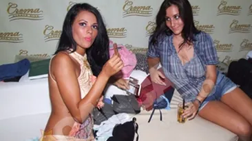 Uite ce bine arata Andreea Bododel, desi mananca ciocolata in miez de noapte!