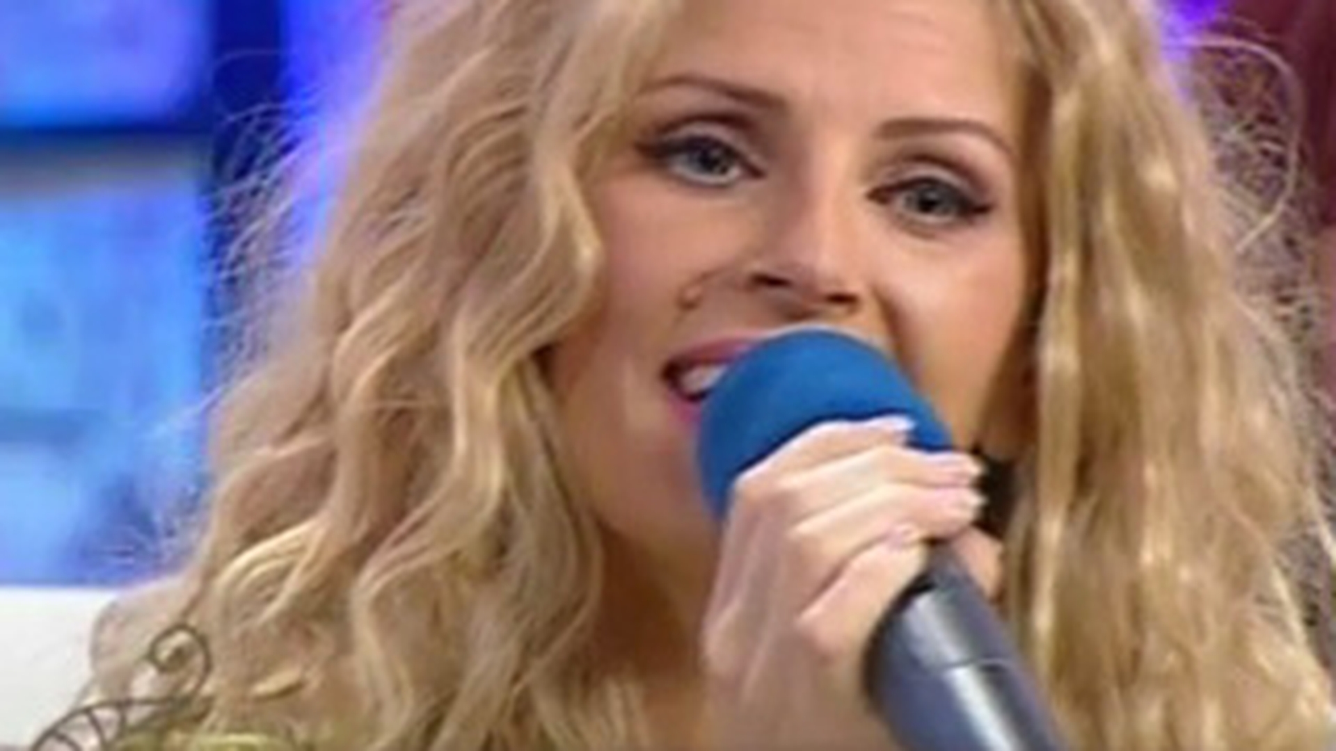 VIDEO Melodia "Ai se eu te pego" a molipsit-o si pe Andreea Banica! Asculta aici cum a cantat-o impreuna cu Laurentiu Duta!