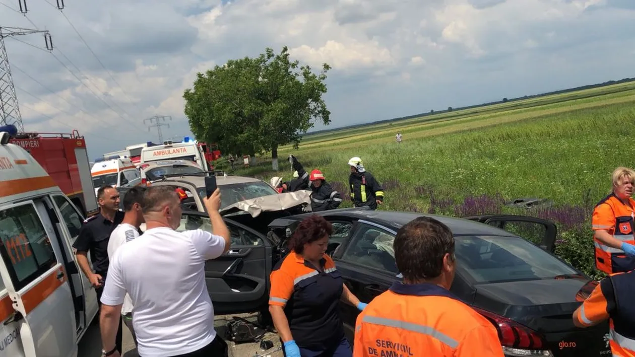 Accident cumplit pe DN 71 Târgoviște - București, la Ilfoveni. O persoană a murit, alte patru au fost rănite