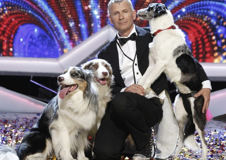 Ce a ajuns să facă Bruno Icobeț, câștigătorul sezonului 3 Românii au Talent, de pe Pro TV și ce s-a întâmplat cu câinii care i-au adus 120.000 de euro