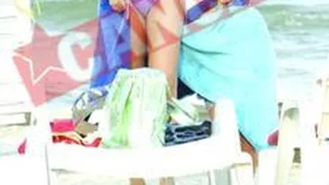 Mihaela Radulescu A dat autografe pe plaja de mana cu Ayan