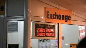 Curs valutar-șoc 27 septembrie 2019. Cea mai ridicată valoare din ultimii ani. Câți lei costă 1 dolar și 1 euro