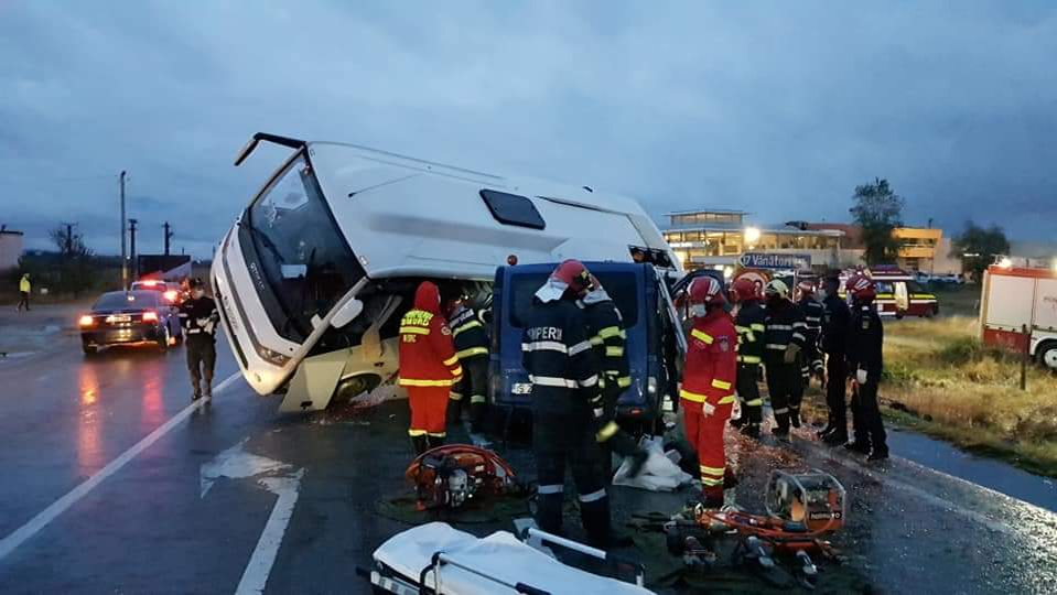 Grav accident la Iași, soldat cu 13 victime! A fost aplicat Planul Roșu de Intervenție VIDEO