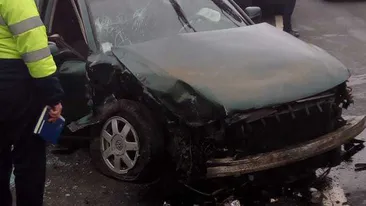 Accident grav în Giurgiu! Doi șoferi și fiul unuia dintre ei au fost răniți. Elicopterul SMURD nu a putut ateriza din cauza vremii