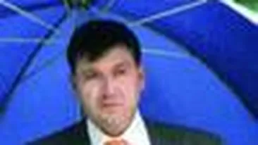 Miliardarul Dan Nicorescu a facut praf cinci masini si a fugit de politie