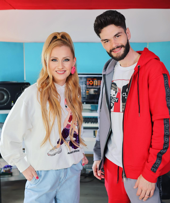 Alina Sorescu, surprinsă în compania unui artist celebru după divorţ. Fanii au rămas uimiţi