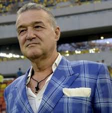 Scandal monstruos în ajunul Noului An după ce bossul FCSB-ului a avut o replică tăioasă