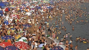 Peste 160.000 de turisti se afla oficial pe litoral la inceputul acestui weekend