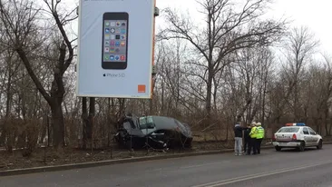 Un sofer incepator si-a facut PRAF masina! Ce facea la cateva minute dupa accident VIDEO