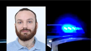 Alertă în Capitală! Un deținut, condamnat la 18 ani de închisoare pentru omor, a evadat dintr-o dubiţă parcată în Sectorul 2